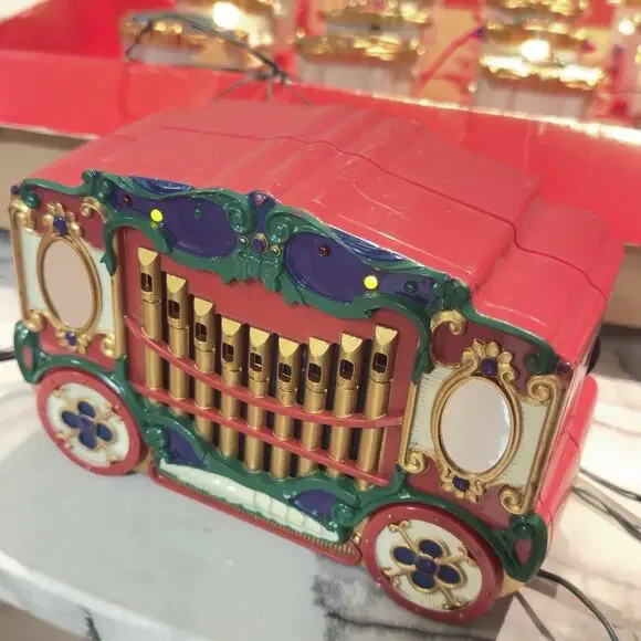 Mr. Christmas 1992 Holiday Carousel 8 Horses Carols Music Lights Motion W/box